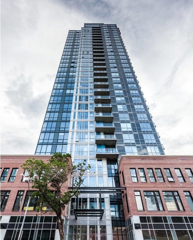Ultima Tower primary exterior view