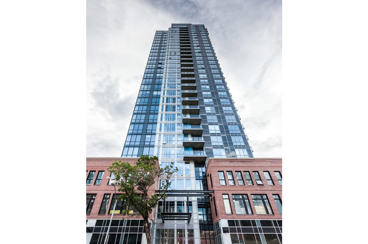 Ultima Tower primary exterior view