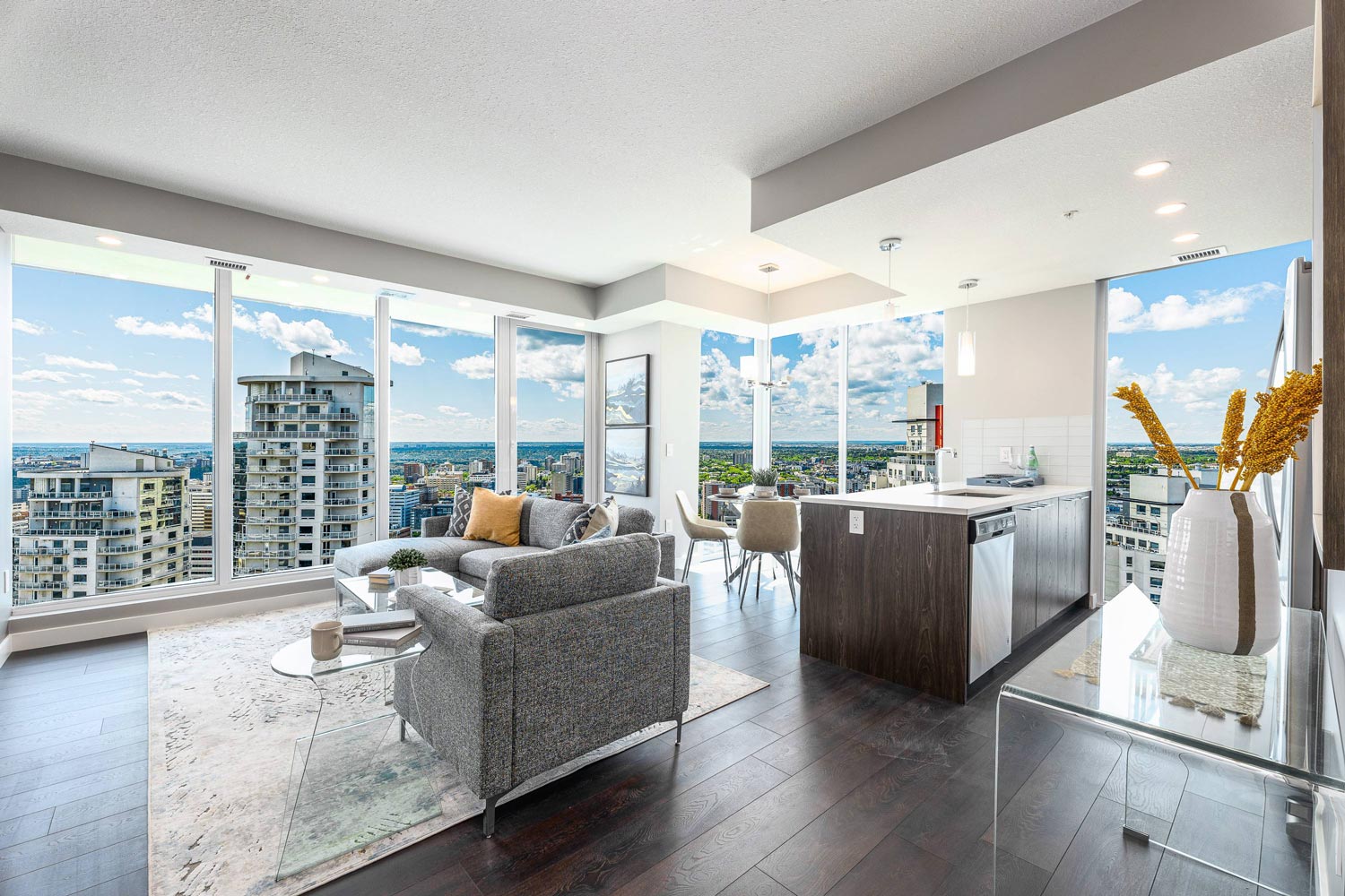 Encore Tower — amenity space