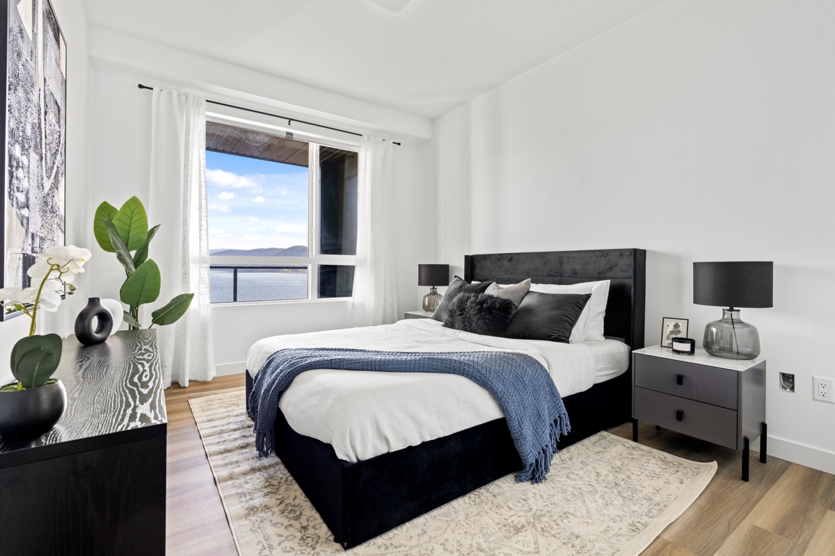 Westrich Bay Rentals — interior detail